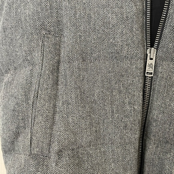 Men’s Express Puffer Vest with Hood - size medium - Picture 2 of 4